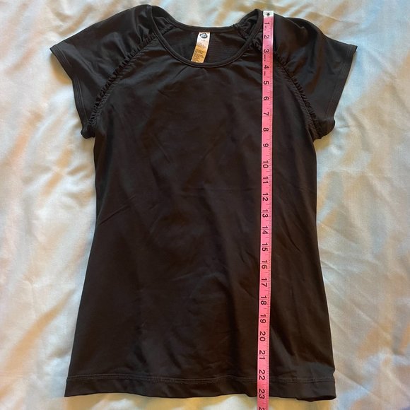 Vimmia Ruffle Black Workout Top - Picture 8 of 8